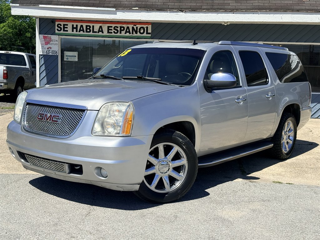 2013 GMC Yukon Denali 2WD's photo